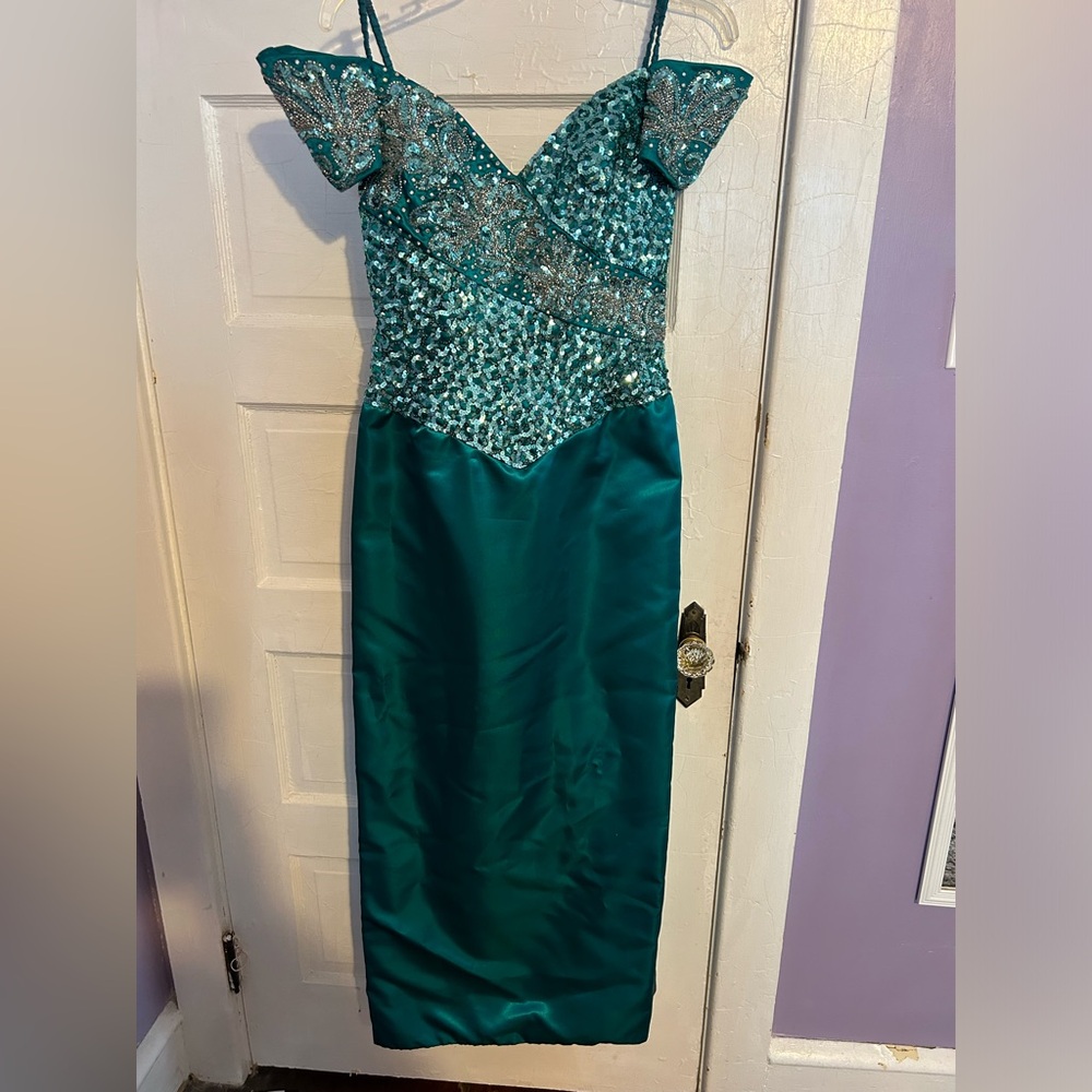 Mike Benet Vintage 70s Size 12 Dress Green Sequined Satin Formal Straight